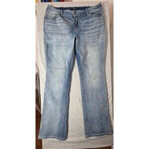 Women's Flamingo Light Denim Jeans size 2XL DISTRESSED LOOK NO RIPS